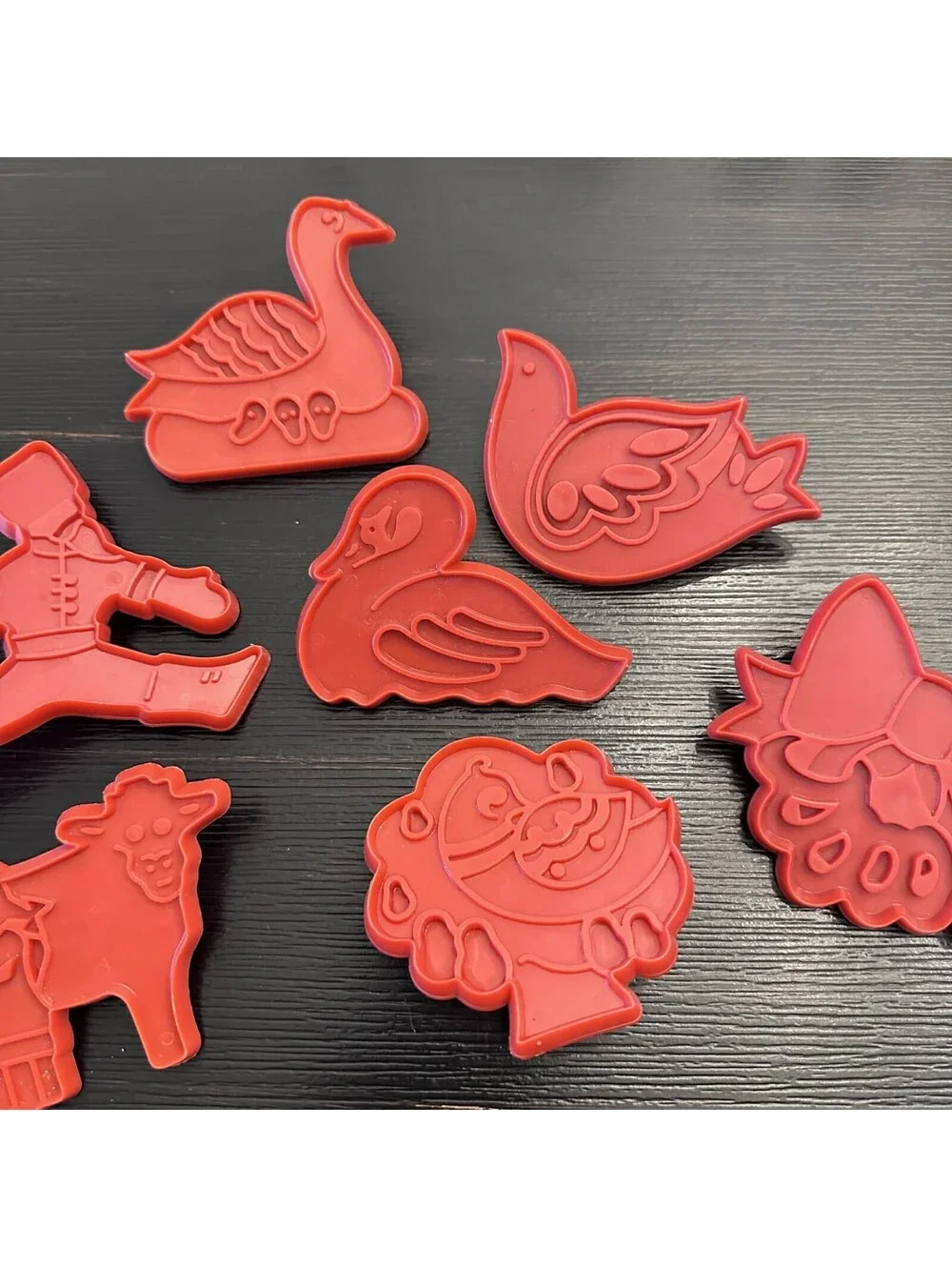 Vintage 1978 Chevron Christmas Cookie Cutter Lot 7pcs Plastic Holiday EUC